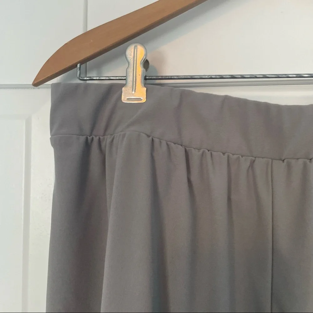 Uniqlo Gray Greenish Gaucho Wide Leg Stretch Flowy Pants Capris Elastic XL - Picture 2 of 12